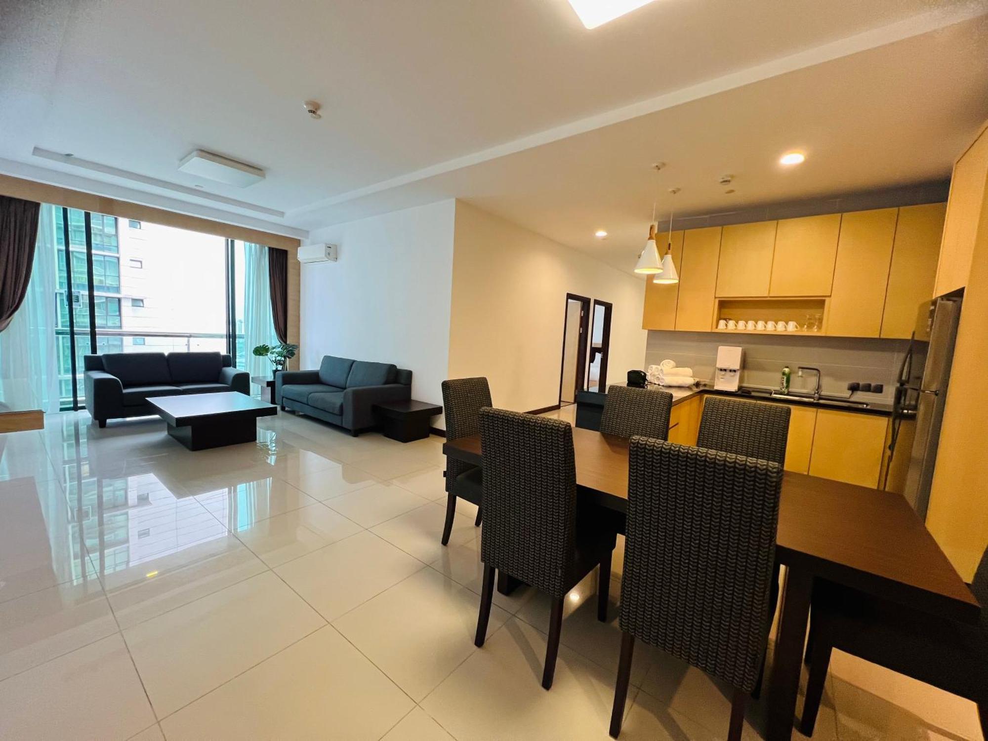 Imperial Grand Suite Apartment Kuching Exterior photo