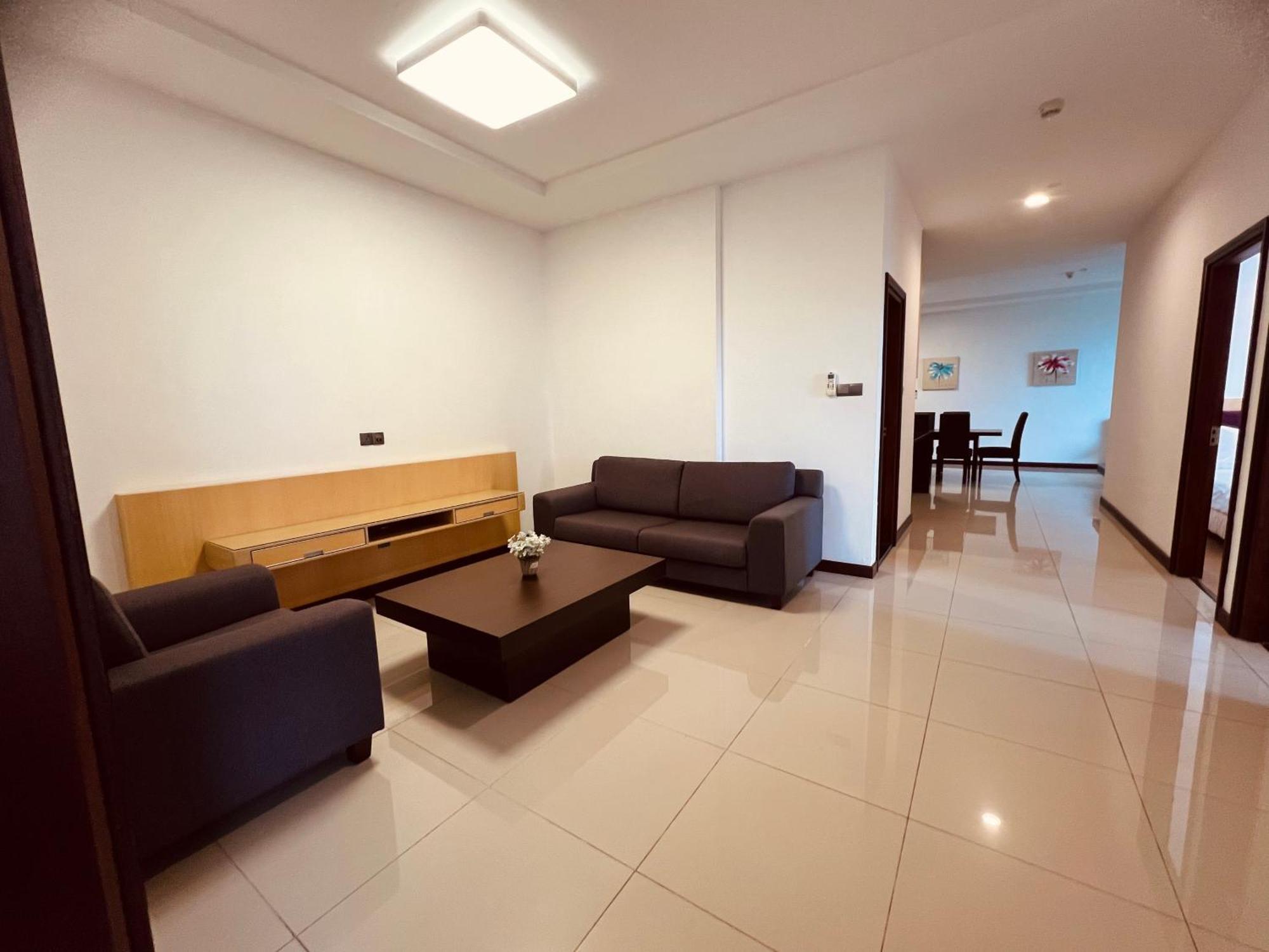 Imperial Grand Suite Apartment Kuching Exterior photo